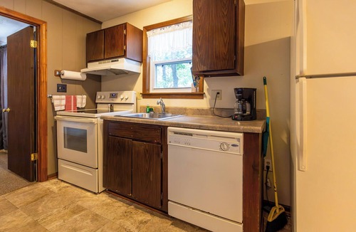 Benton Cabin | Spacious Cabin overlooking Kentucky Lake
