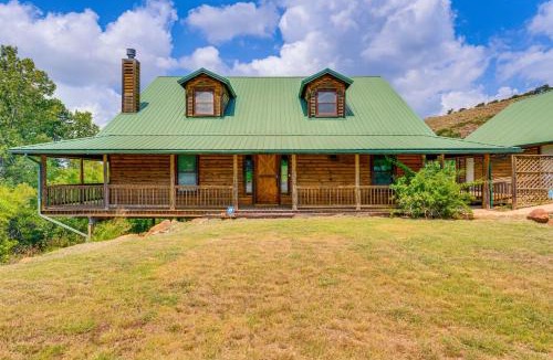 Medicine Park House | Spacious Cabin w/Views, Near Lake Lawtonka!