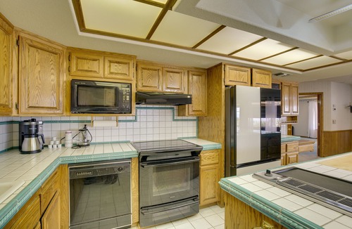 Apple Valley House | Spacious California Oasis: Patio, Fireplace & Pool