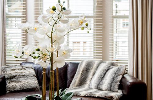 Campden Apartment | Spacious, Calm One Bedroom