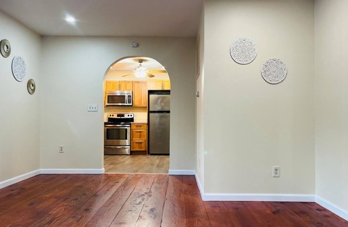 Henryville House | Spacious Camelback Retreat w/Fireplace