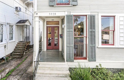 Mid-City House | Spacious Canal St. 2br On Streetcar Line