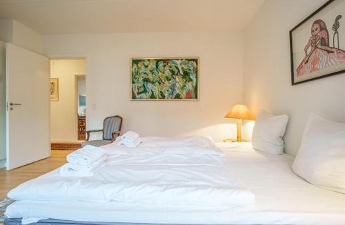 Christianshavn Apartment | Spacious Canal-View Apartment Near Metro in Christianshavn