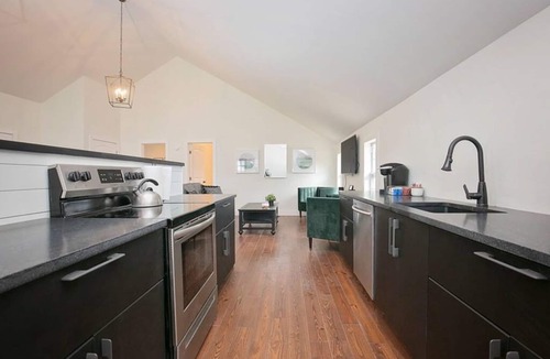Crescent Hill House | Spacious Carriage House with Park Views Near Frankfort Ave & Downtown