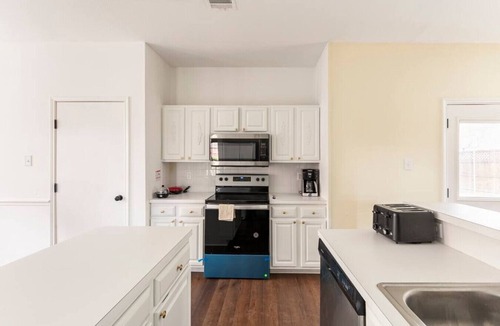North Central Carrollton House | Spacious Carrolton, TX Home | Ideal for Big Groups