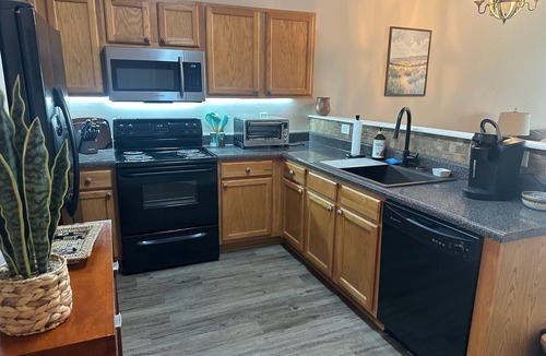 Cartersville House | Spacious Cartersville Townhome