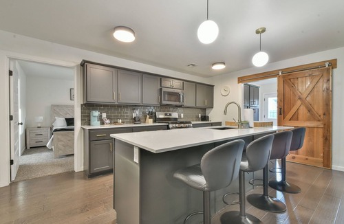 Central Oklahoma City House | Spacious Casa Bella Vita Modern Retreat