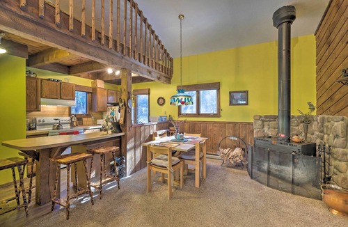 Maplecrest Cabin | Spacious Catskill Mountains ski cabin with fire pit