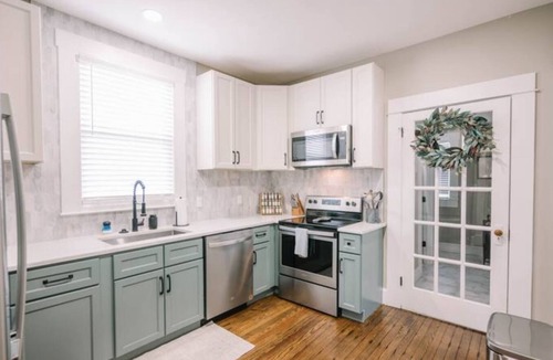 Danville House | Spacious Central 3bd/2bath
