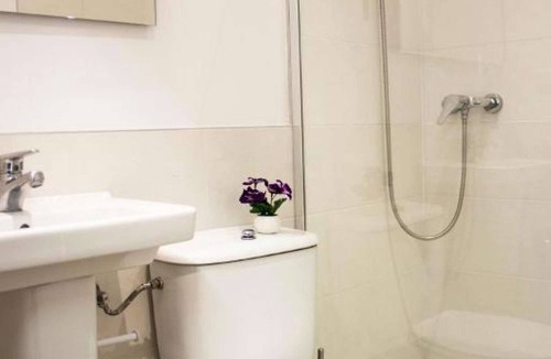 San Sebastian Centro Apartment | Spacious, Central and Authentic Family Apartment