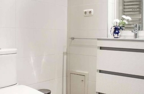 San Sebastian Centro Apartment | Spacious, Central and Authentic Family Apartment
