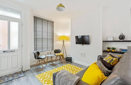 Sneinton House | Spacious & Central Entire Home