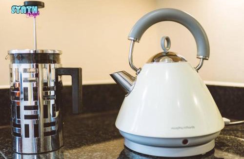 Leatherhead Apartment | Spacious Central Leatherhead Apt Long Term Stay