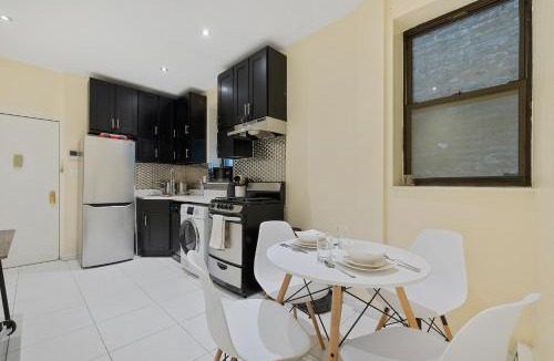 Manhattan Valley Apartment | Spacious Central Park Apartments