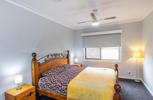 South Albury Apartment | Spacious Central Stay on Olive