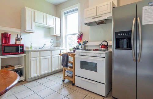 The Gate Apartment | Spacious & Centrally Located Apt (Sleeps 8)