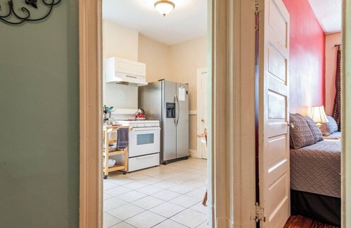 The Gate Apartment | Spacious & Centrally Located Apt (Sleeps 8)