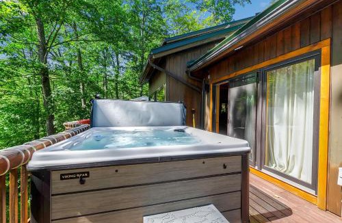 Ellicottville Ski Chalet | Spacious Chalet Hot Tub Sauna Holiday Valley