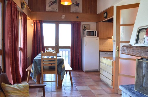 Meribel Ski Chalet | Spacious Chalet in Méribel - Pets Allowed, Parking Included