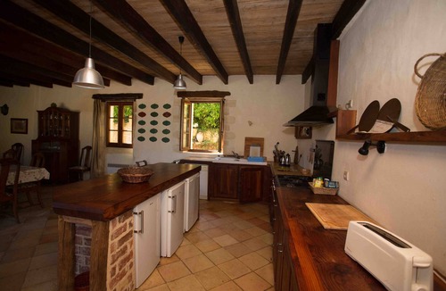 Cendrieux House | Spacious character cottage with pool