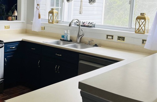 Kingsland House | Spacious Charming Home