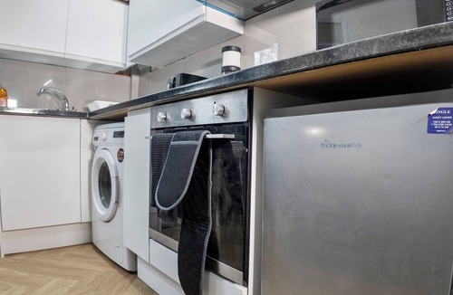 Edgbaston Apartment | Spacious Charming Studio in Birmingham