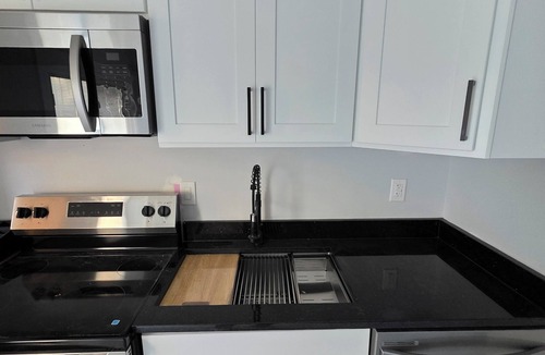 Carrboro House | Spacious & Charming ★ UNC Home ★ Monthly Townhome ★ Pet Friendly