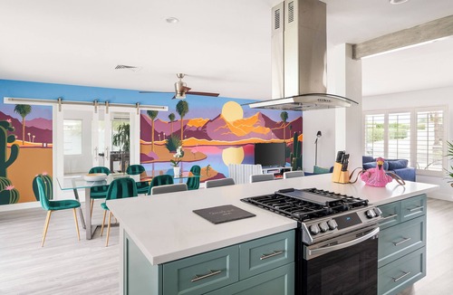 Racquet Club Estates House | Spacious, Chef'sKitchen, Saltwater Pool/Spa, KingBeds, Firepit, BBQ, Games, Desk