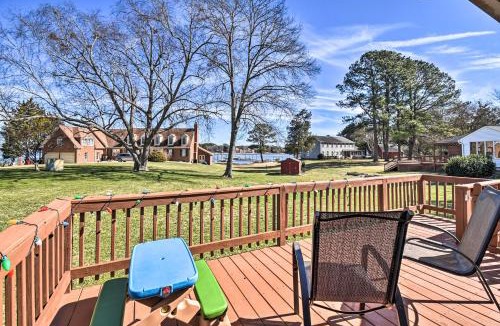 Western Branch North House | Spacious Chesapeake Home with Pool Table!
