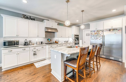Chester House | Spacious Chester Home Near Pocahontas State Park!