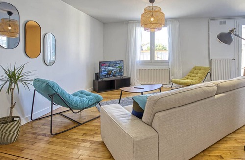 Angouleme Apartment | Spacious chic haven in Angoulême
