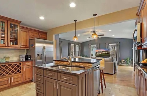 Carol Stream House | Spacious Chicagoland Retreat w/Hot Tub + Fireplace Sleeps 6+