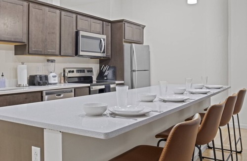 Central Business District Apartment | Spacious City Apartment - 1BR