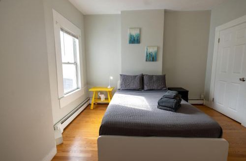 Allston Apartment | Spacious City Retreat, 3BR