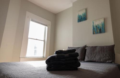 Allston Apartment | Spacious City Retreat, 3BR