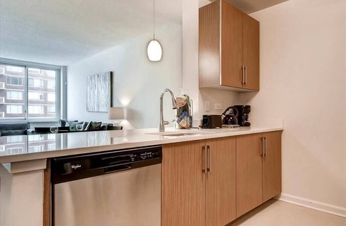 Hudson Exchange Apartment | Spacious & Clean 1BR | Work Desk & WiFi | by GLS