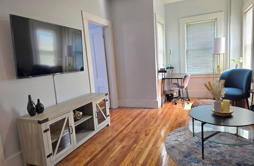 Worcester Apartment | Spacious & Clean 3BR APT near Clark University