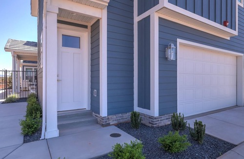 St. George Cottage | Spacious | Clean | Getaway for Two! | Sky