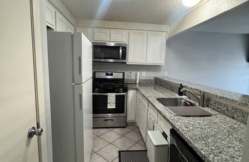 George Bush Park/Eldridge House | Spacious & Clean Home for 6 – Small Patio & Garage
