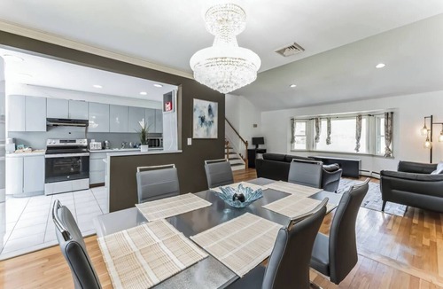 Bethpage House | Spacious, clean-Home in Bethpage