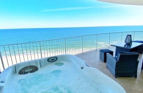 Orange Beach Condo | Spacious & Clean Oceanfront Paradise! Private Jacuzzi & New Grill! Great Reviews