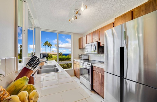 Princeville Condo | Spacious Cliffs Condo with Beach Gear & Ocean View