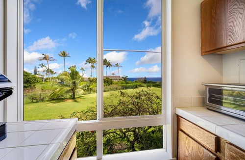 Princeville Condo | Spacious Cliffs Condo with Beach Gear & Ocean View