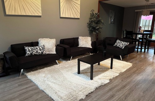 Clifton Park House | Spacious Clifton Park Townhome in Prime Location