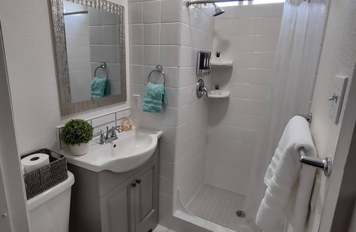 Del Mar House | Spacious coastal 5-bedroom home