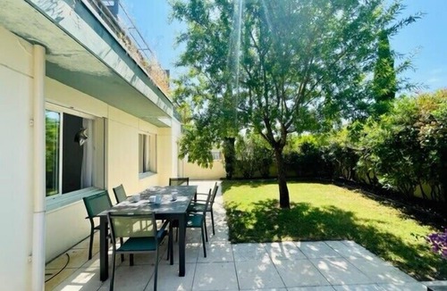 La Rochelle Apartment | Spacious cocoon with pool in La Rochelle