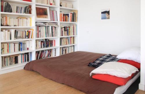 La Villette Apartment | Spacious cocoon with a terrace view on the canal