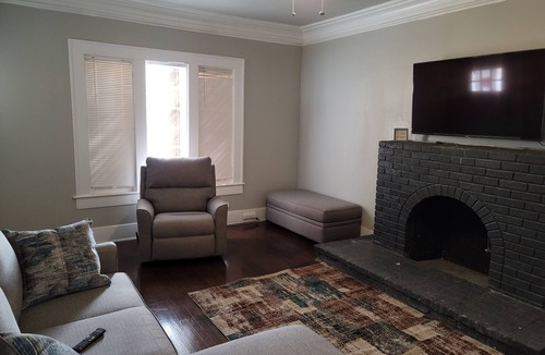 Highland Park Villa | Spacious Colonial 3 bedroom near downtown
