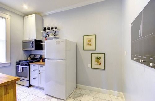 Evergreen Apartment | Spacious Colonial | Fireplace | Close to Overton