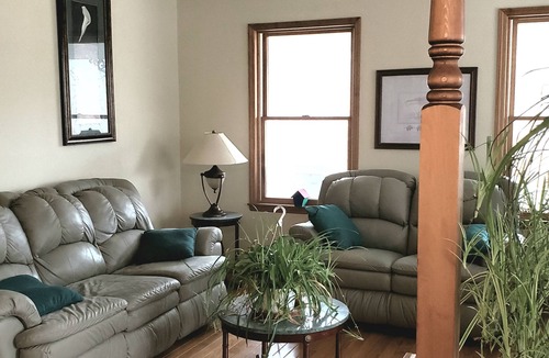 Cornwall House | Spacious Colonial on 2 plus Acres